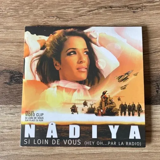Single nadiya si loin de vous (hey oh..par la radio)