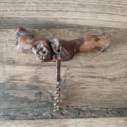 Tire bouchon ancien en bois petit modèle