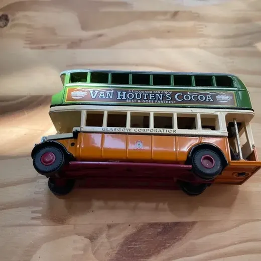Bus de collection N•108