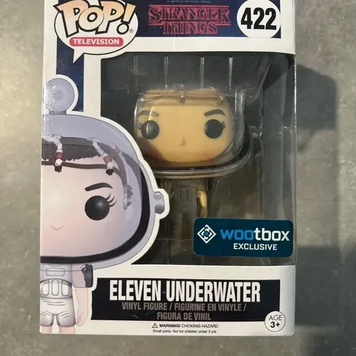 Pop Stranger things eleven underwater