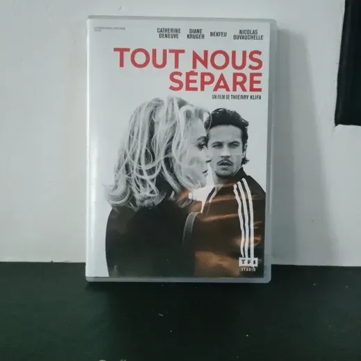 DVD tout nous sépare