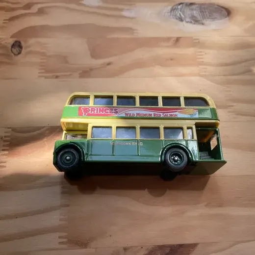 Bus de collection N•107