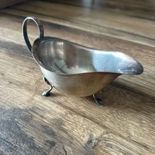 Saucière en métal
