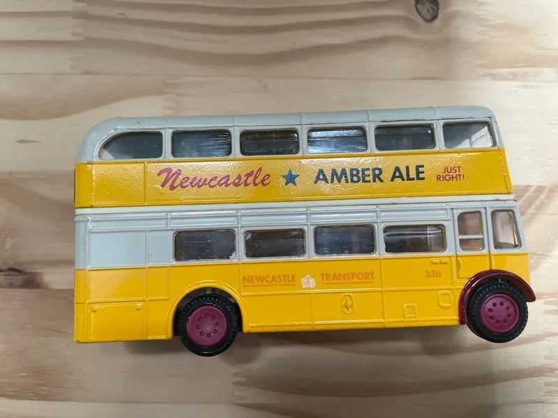 Bus de collection N•85