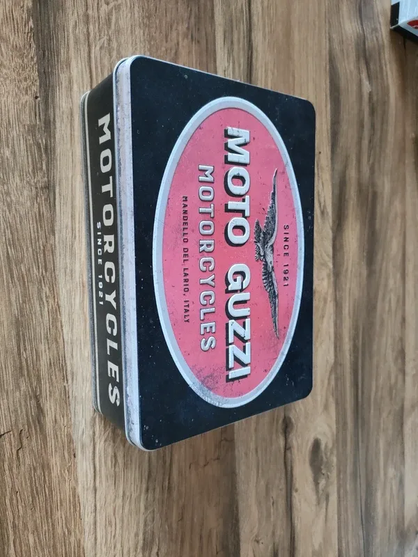 Boite en metal vintage