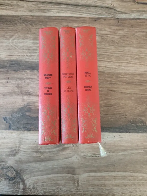 Lot de trois livres de 1970