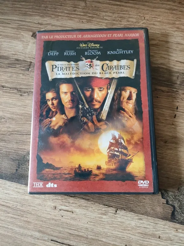DVD pirates des caraïbes la malédiction du Black pearl