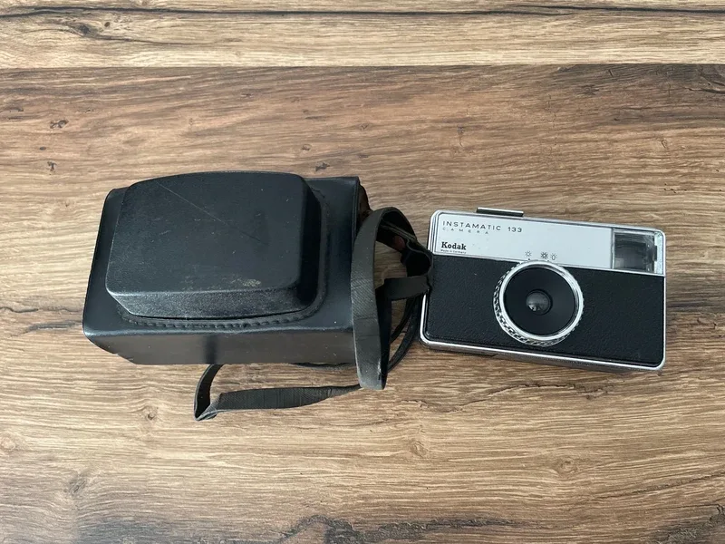 Appareil photo vintage instamatic 133