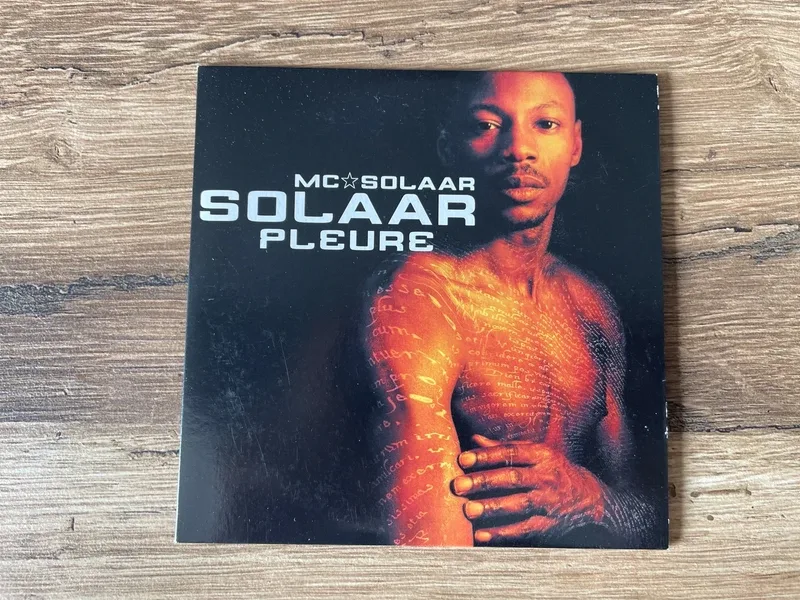Single mec solaar pleure