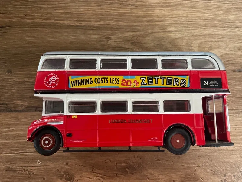Bus de collection N• 42