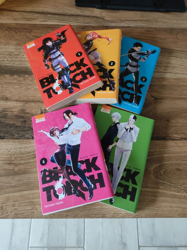 Lot manga 5 tomes black torch
