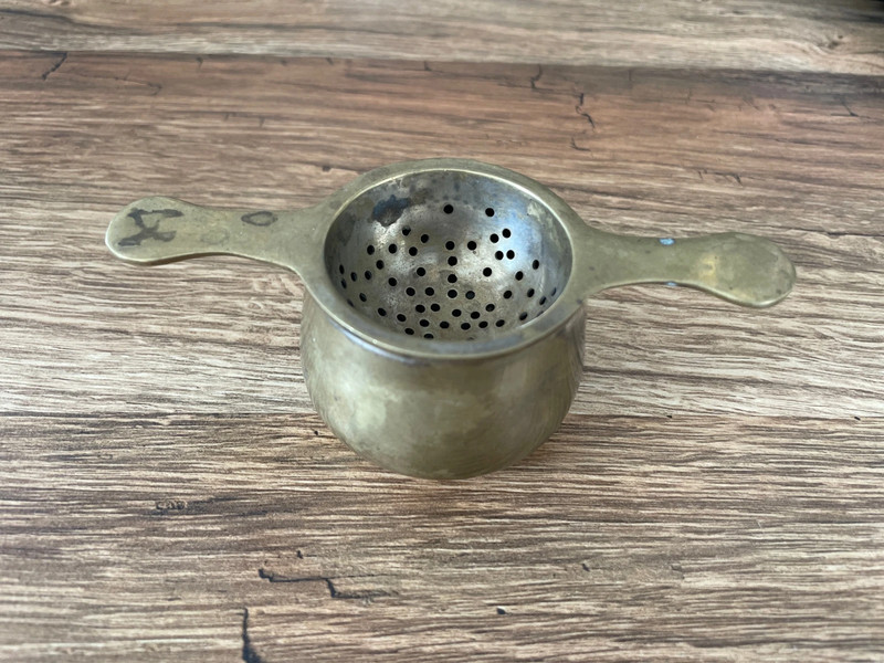 Ancien infuser de thé