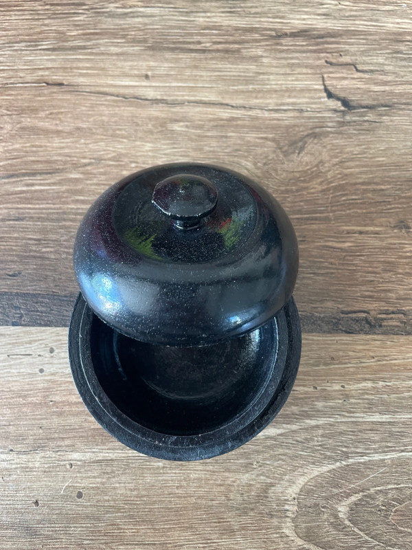 Petite boîte en bois noir